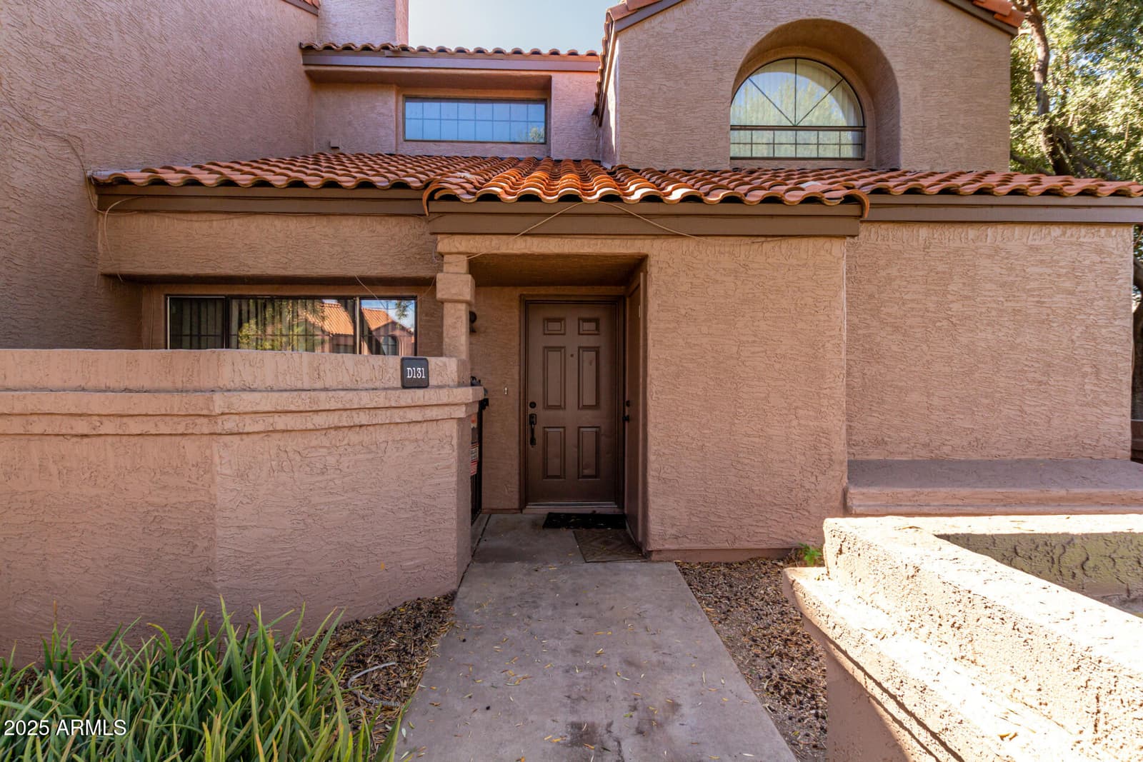 609 E MESQUITE Circle D131, Tempe, AZ 85288 — photo 1 of 36