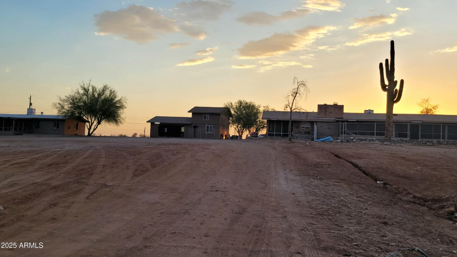 522 S CORTEZ Road, Apache Junction, AZ 85119 — photo 8 of 58