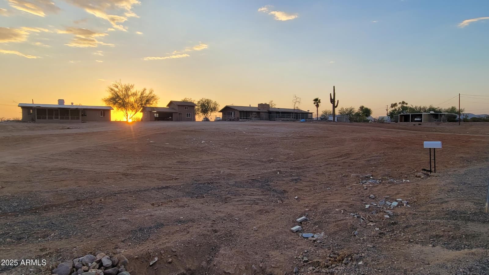 522 S CORTEZ Road, Apache Junction, AZ 85119 — photo 13 of 58