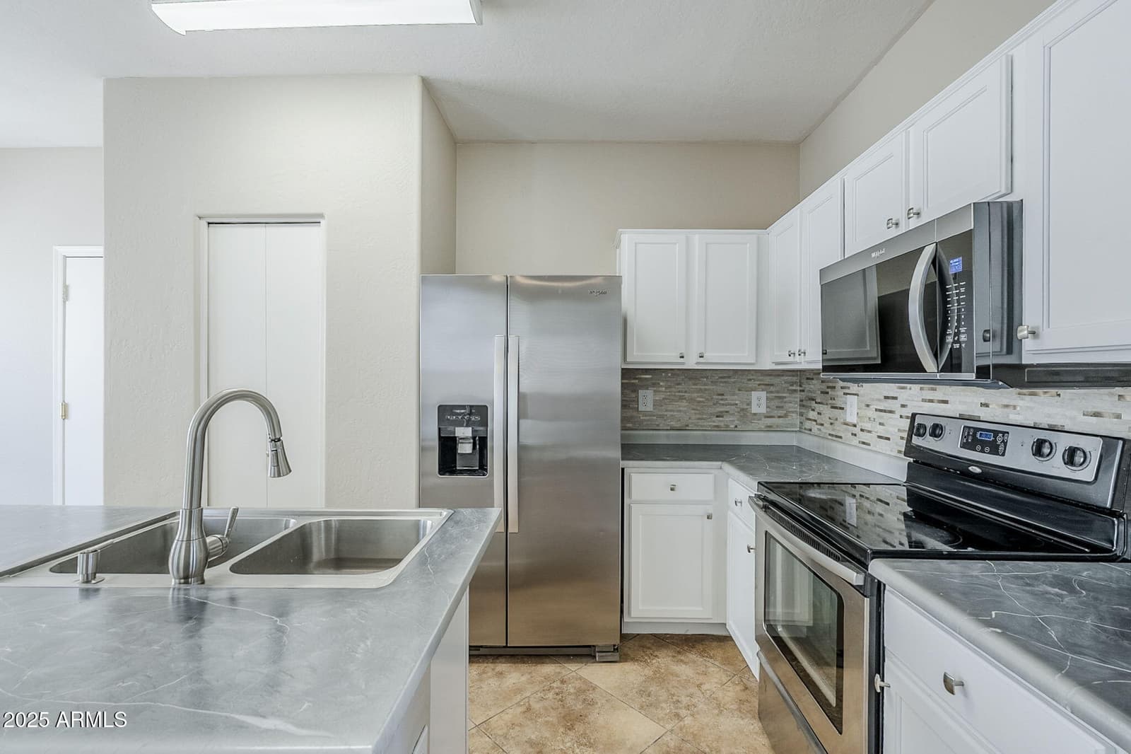 3024 S 101ST Avenue, Tolleson, AZ 85353 — photo 18 of 45