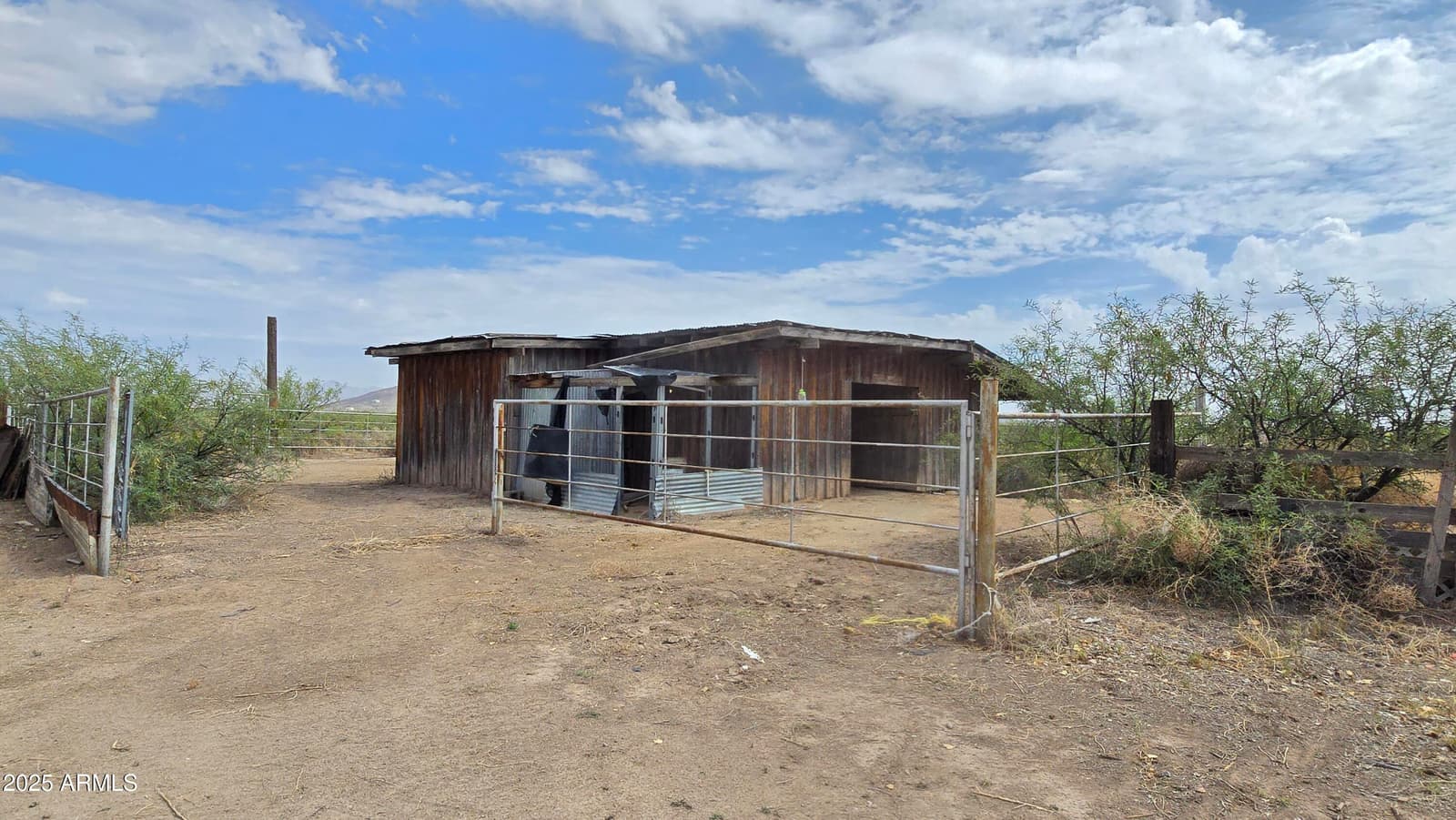 5008 N JOE HINES Road, Willcox, AZ 85643 — photo 8 of 23
