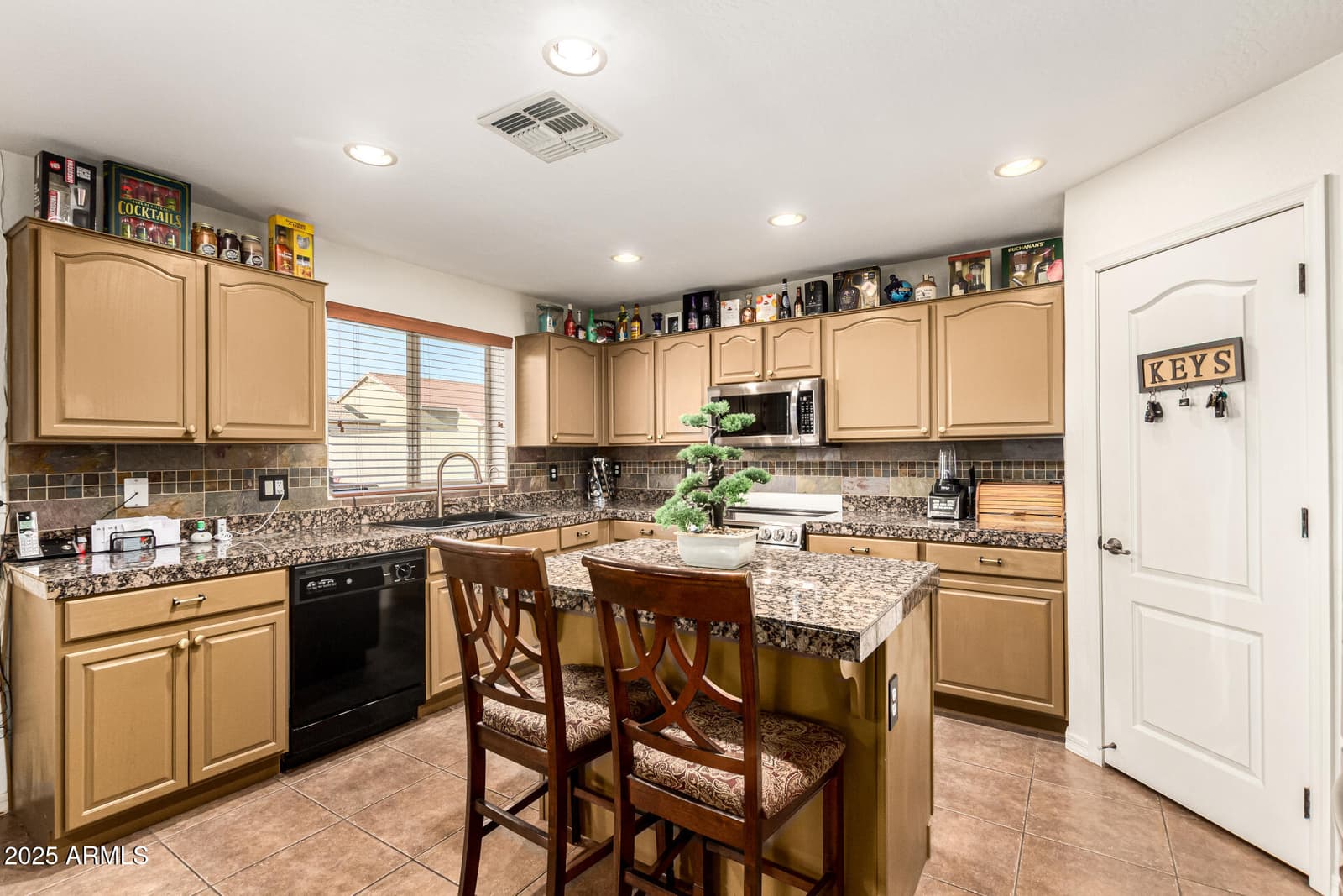25036 W Vista Norte Street, Buckeye, AZ 85326 — photo 12 of 44