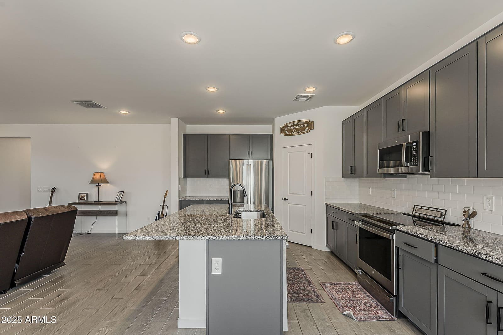 7403 W STATE Avenue, Glendale, AZ 85303 — photo 13 of 51