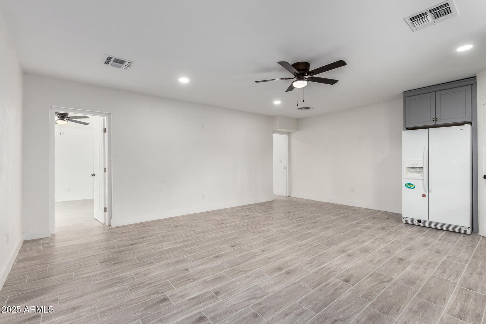 8104 N 45th Avenue, Glendale, AZ 85302 — photo 32 of 48
