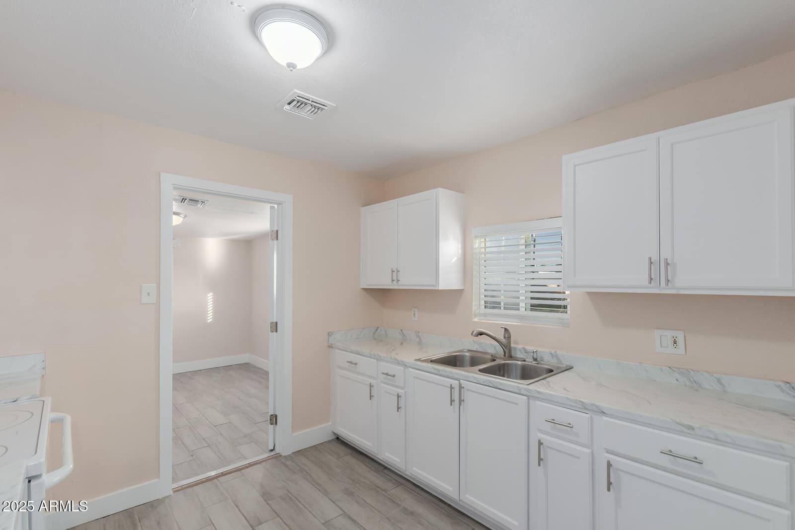 2128 W Georgia Avenue, Phoenix, AZ 85015 — photo 10 of 26
