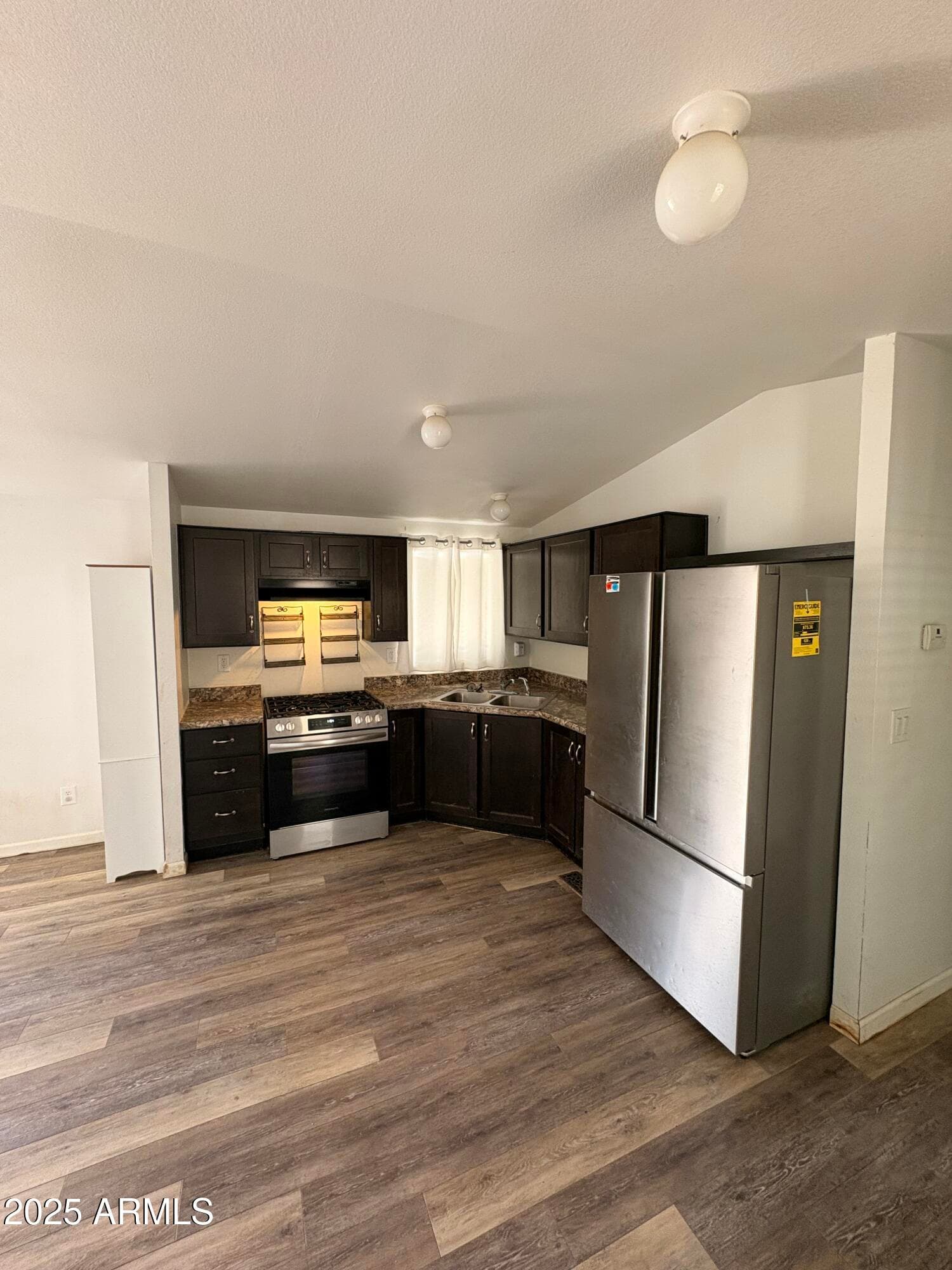 608 W FRONTIER Street 24, Eloy, AZ 85131 — photo 5 of 8