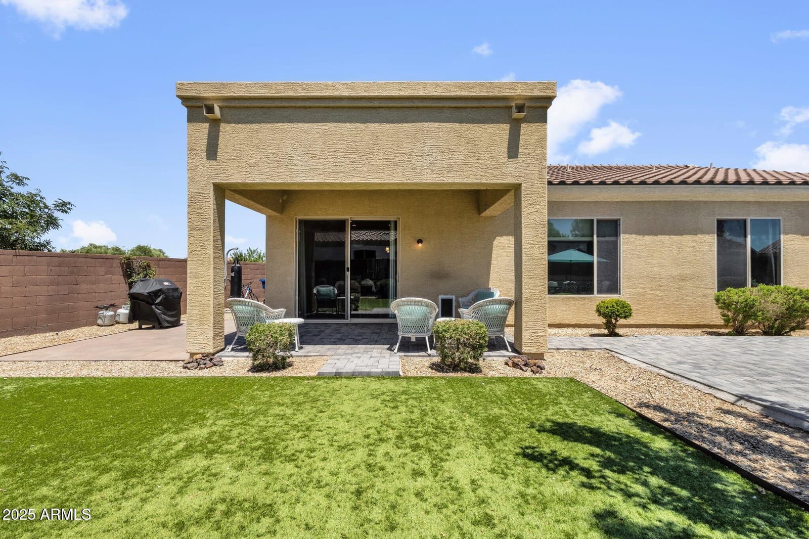 16528 N 181ST Drive, Surprise, AZ 85388 — photo 6 of 33