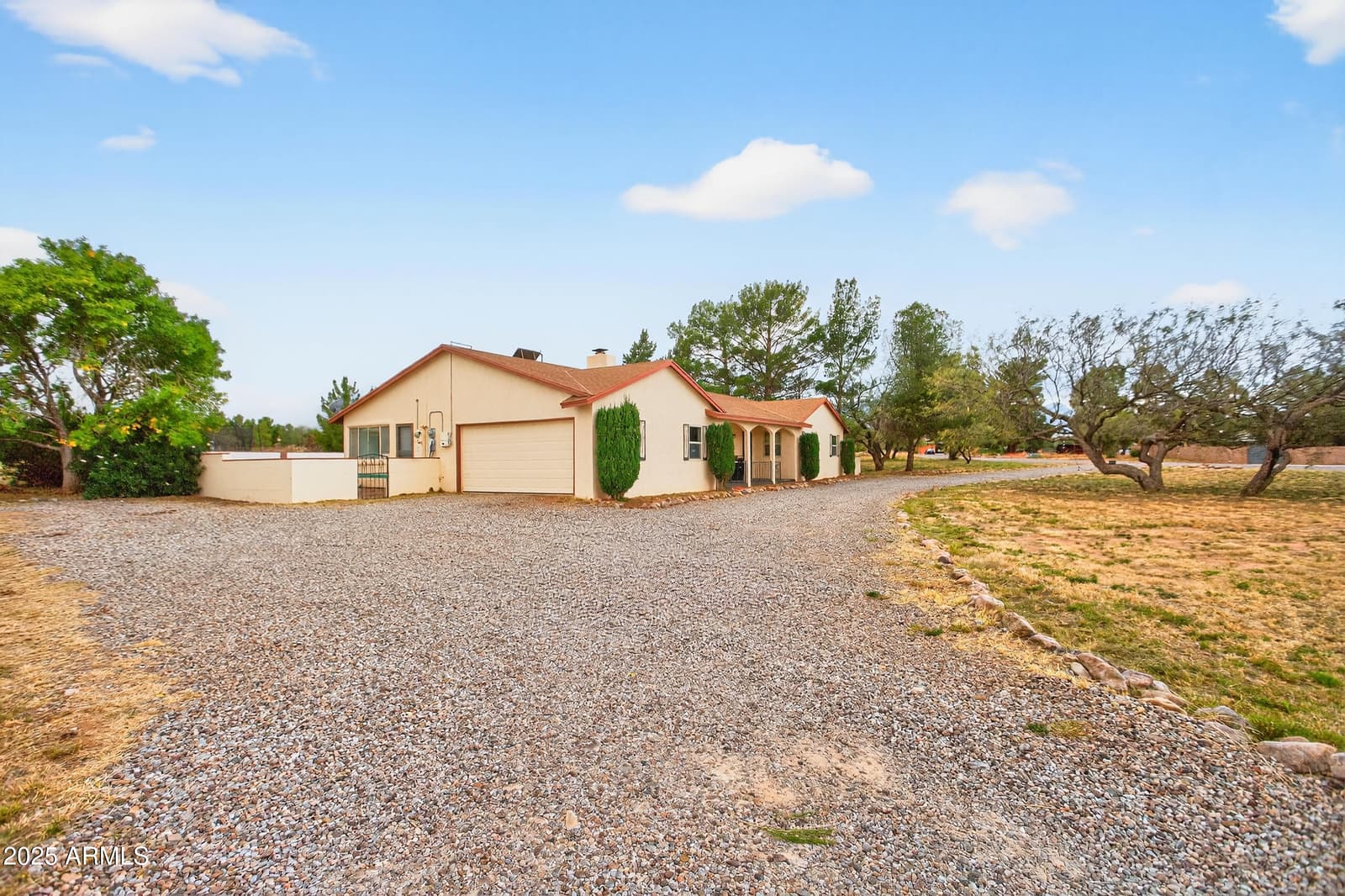 2602 E KIOWA Street, Sierra Vista, AZ 85650 — photo 4 of 36