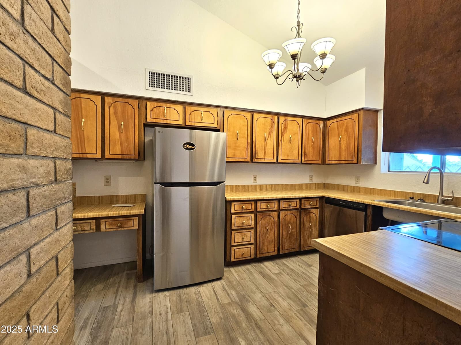 332 PRAIRIE Street, Sierra Vista, AZ 85635 — photo 9 of 21