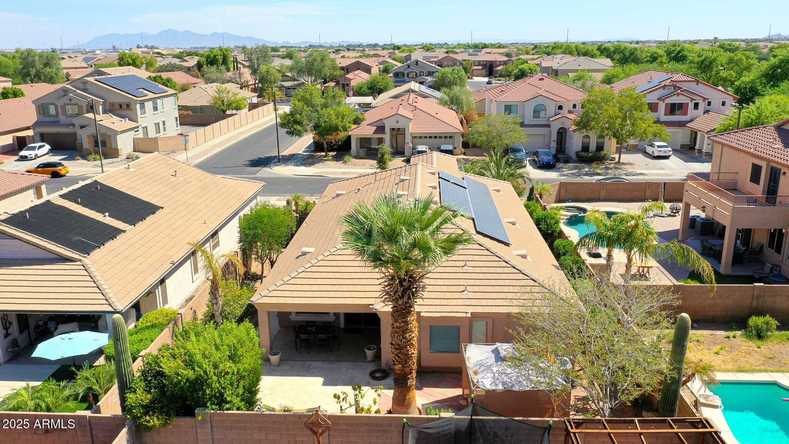 17648 W VOLTAIRE Street, Surprise, AZ 85388 — photo 4 of 50