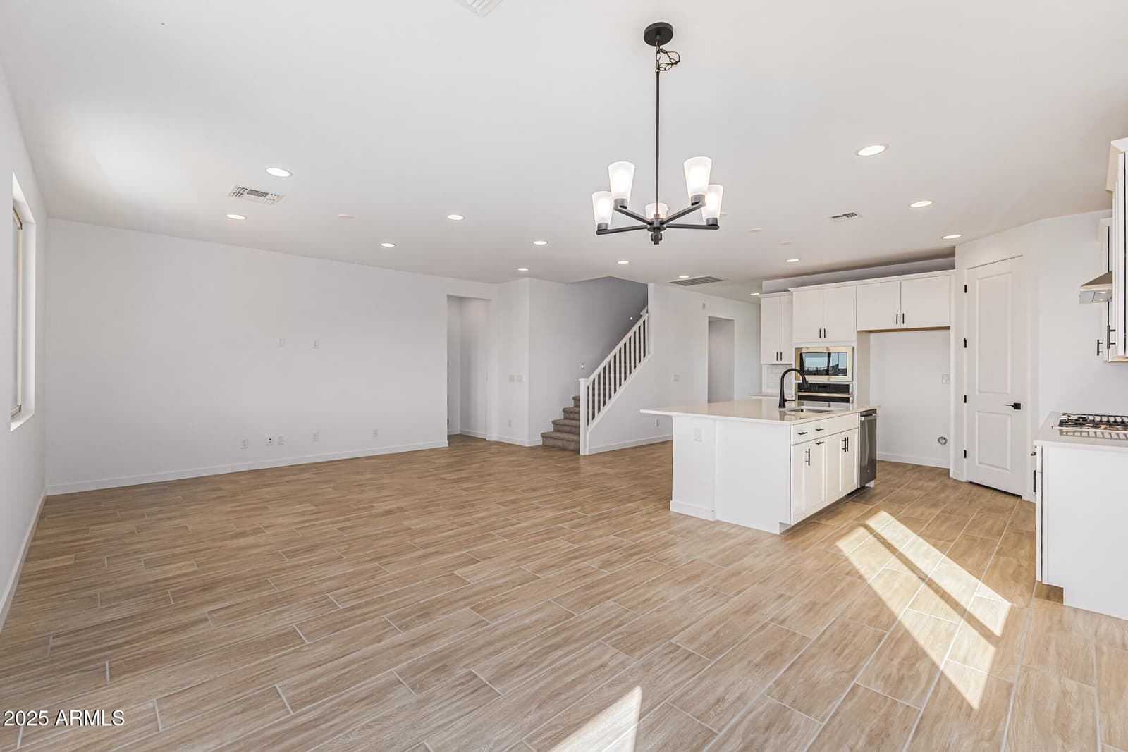 16931 W DESERT Lane, Goodyear, AZ 85338 — photo 10 of 57