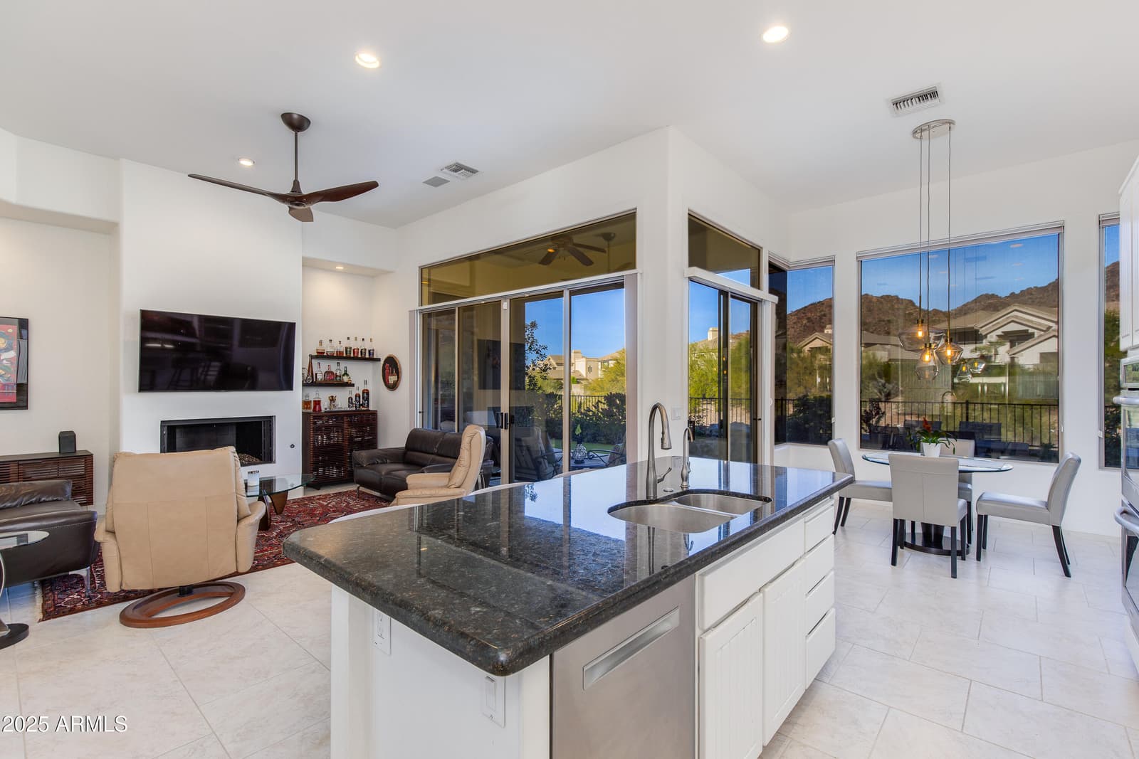3130 E Squaw Peak Circle, Phoenix, AZ 85016 — photo 17 of 46