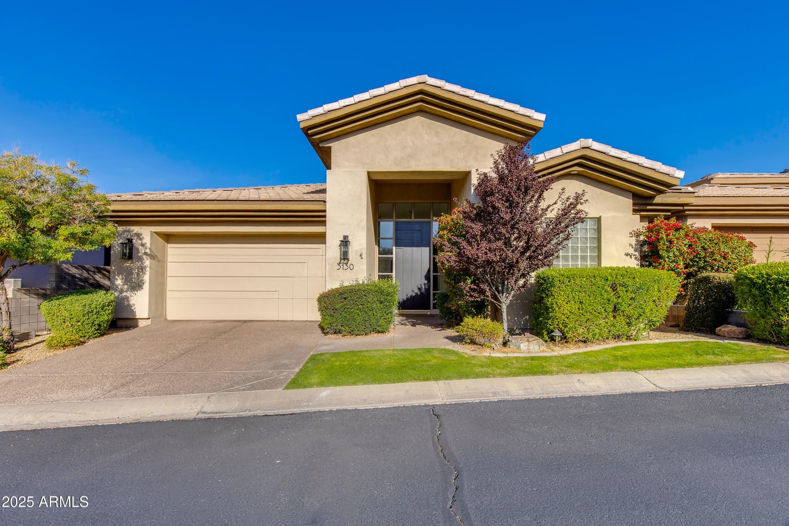3130 E Squaw Peak Circle, Phoenix, AZ 85016 — photo 2 of 46