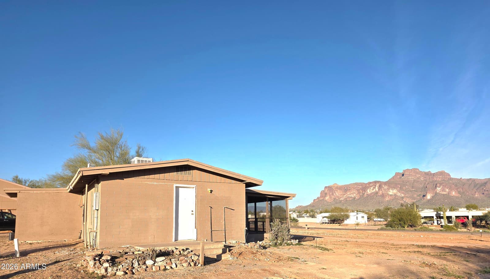 522 S CORTEZ Road, Apache Junction, AZ 85119 — photo 15 of 58