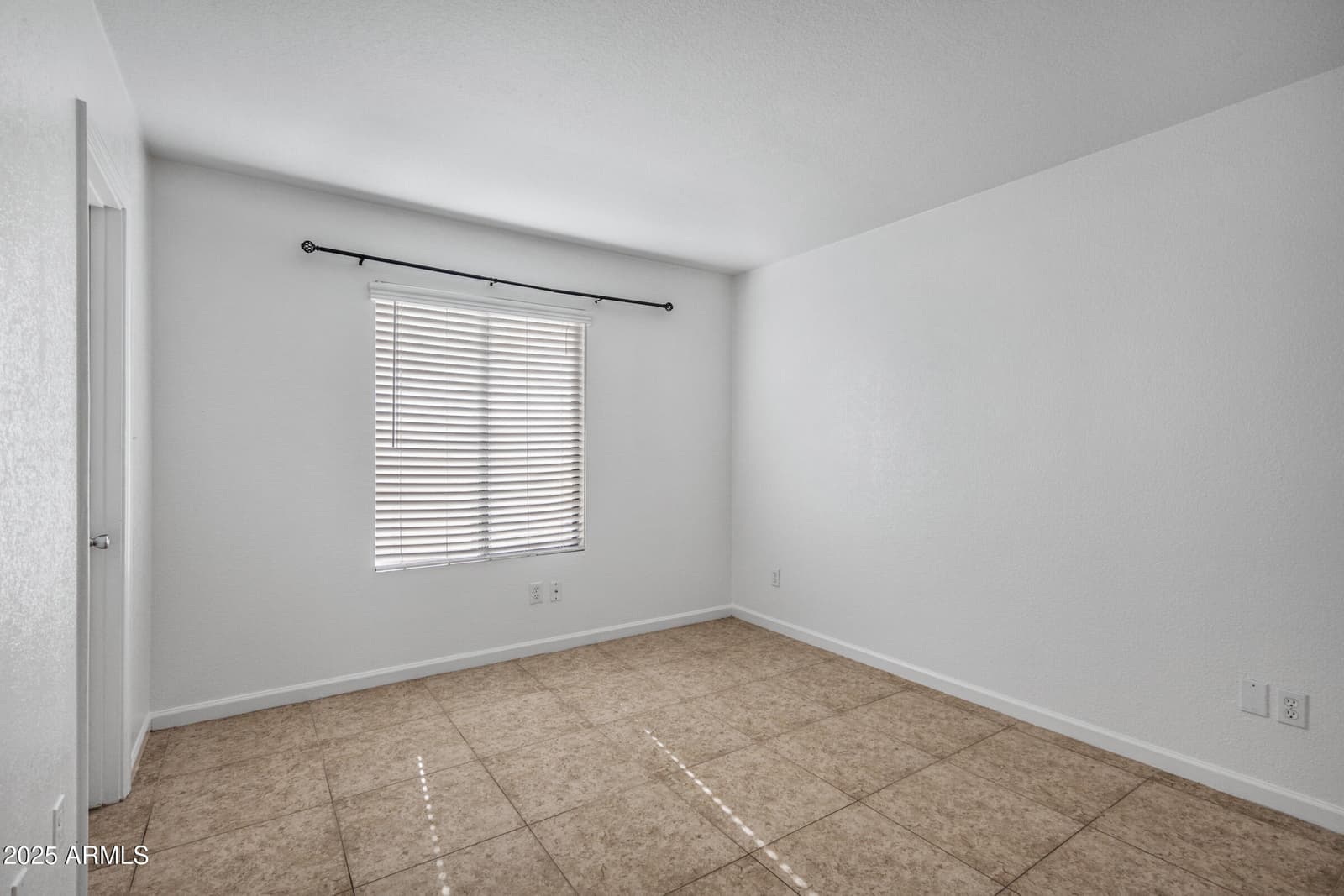 1241 N 48TH Street 114, Phoenix, AZ 85008 — photo 9 of 18