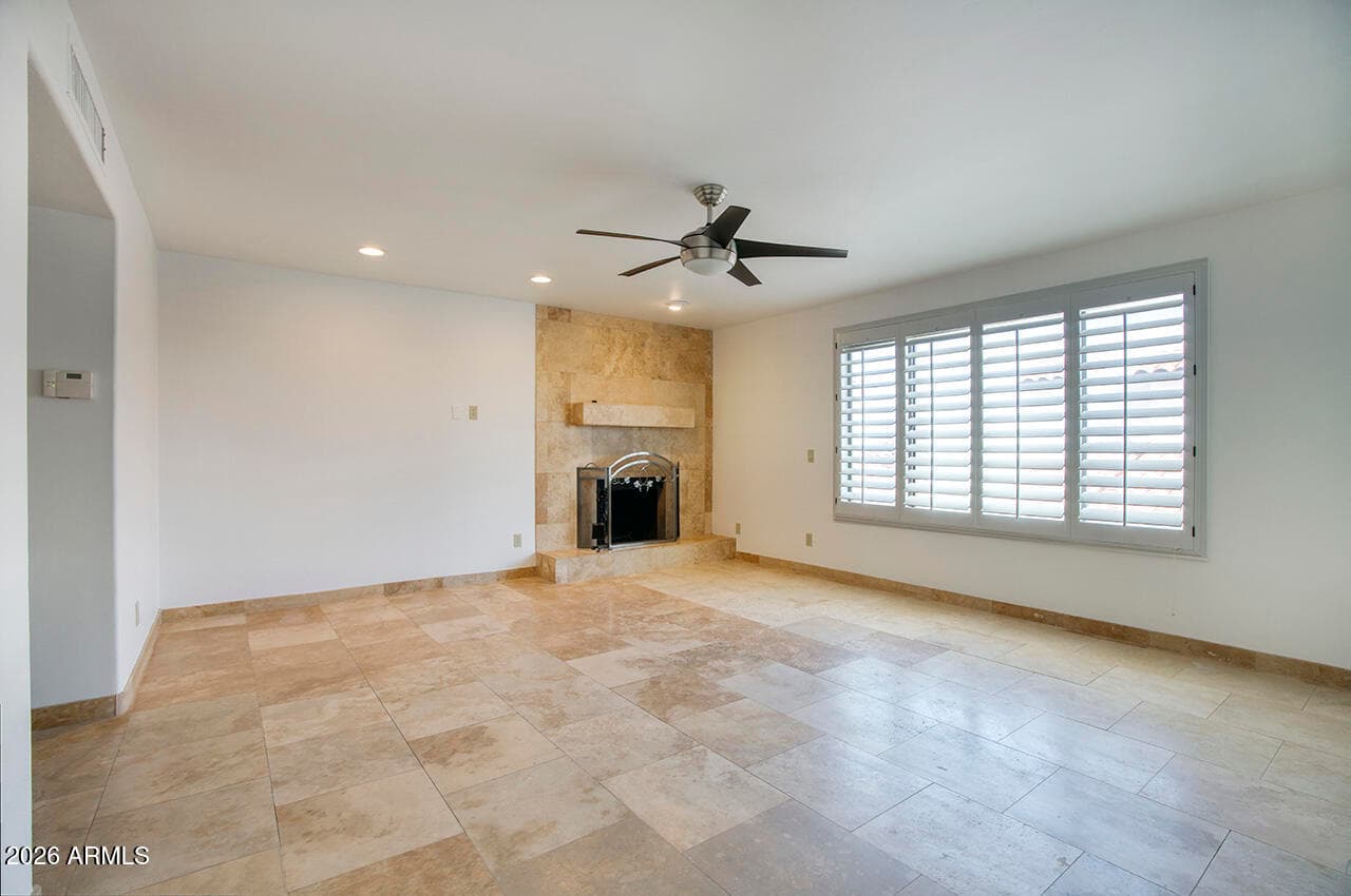 77 E MISSOURI Avenue 49, Phoenix, AZ 85012 — photo 8 of 25
