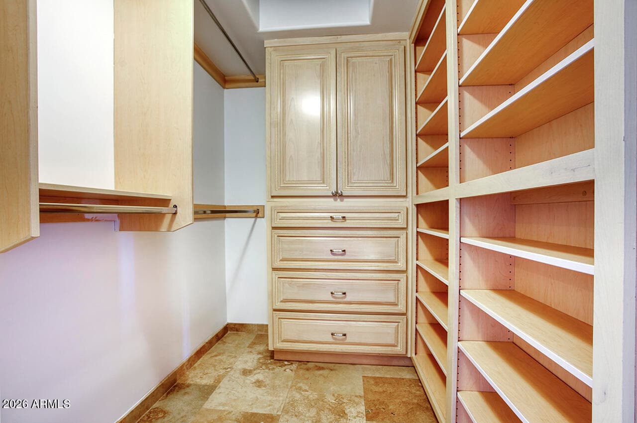 77 E MISSOURI Avenue 49, Phoenix, AZ 85012 — photo 11 of 25