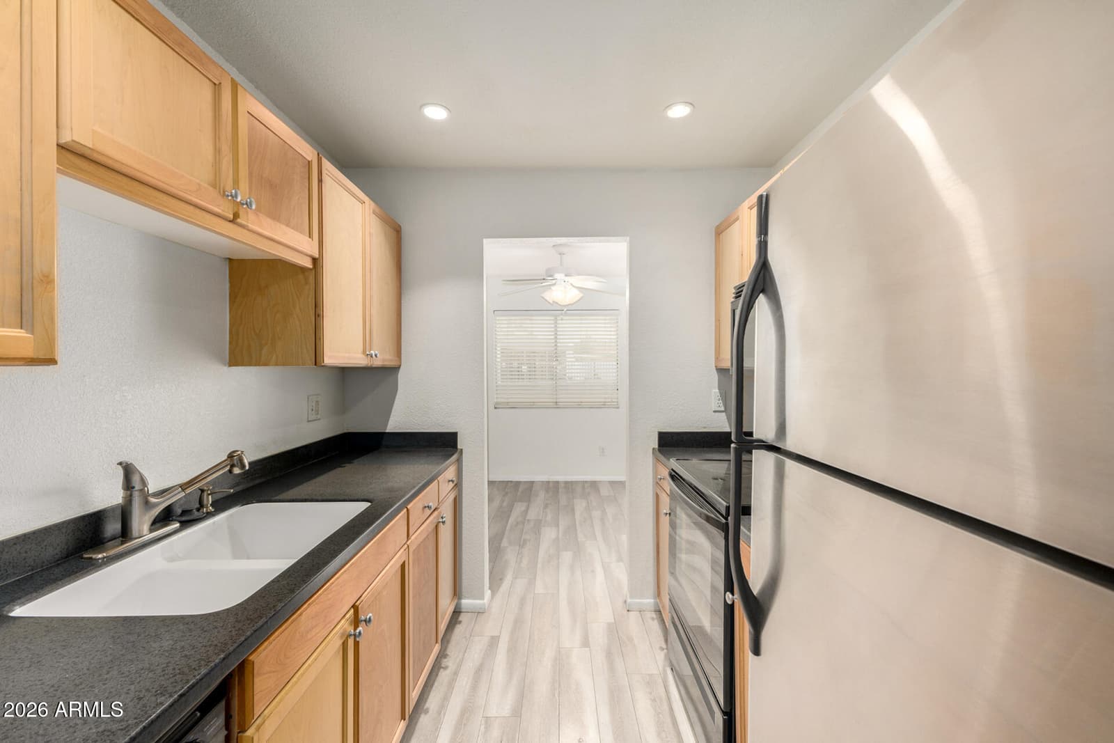 7550 N 12TH Street 146, Phoenix, AZ 85020 — photo 4 of 17