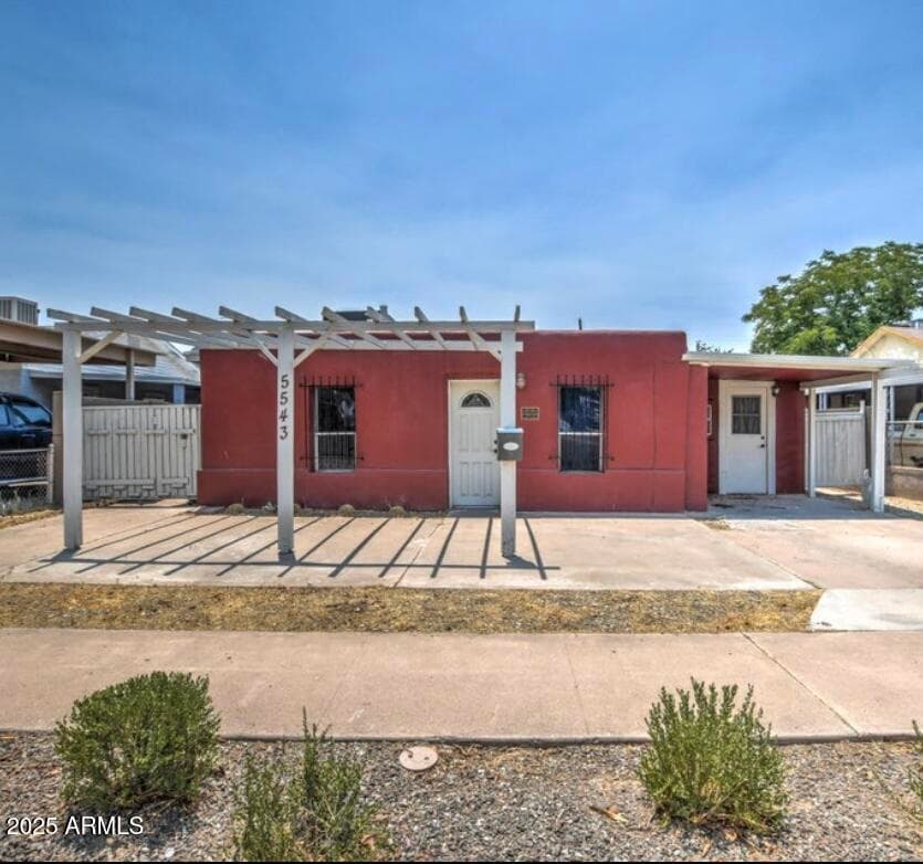 5543 W GARDENIA Avenue, Glendale, AZ 85301 — photo 1 of 6