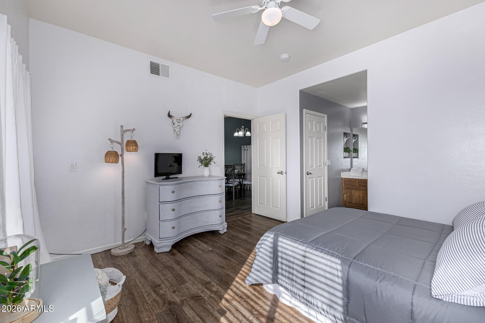537 S DELAWARE Drive 221, Apache Junction, AZ 85120 — photo 13 of 31