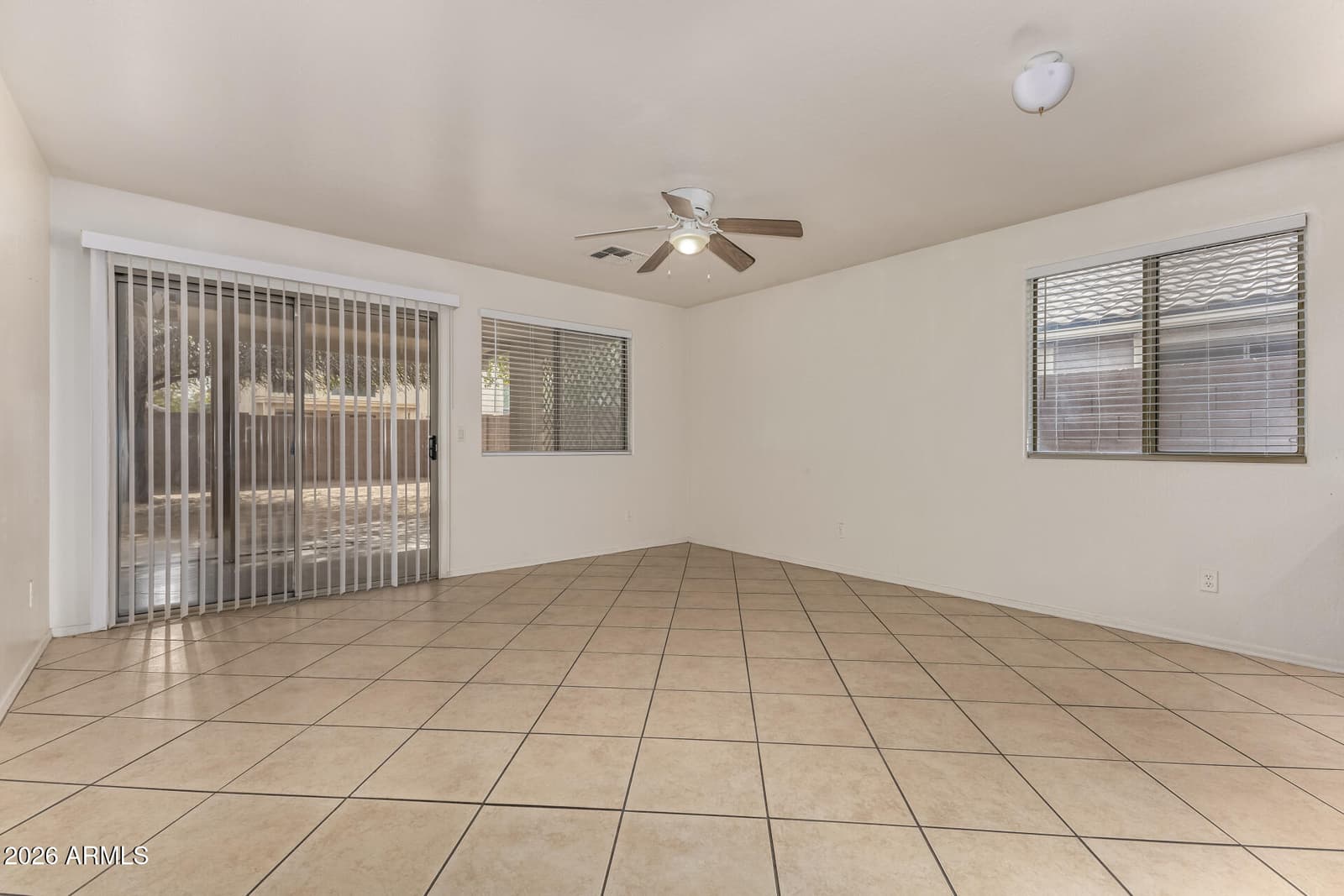 11363 W DAVIS Lane, Avondale, AZ 85323 — photo 6 of 28