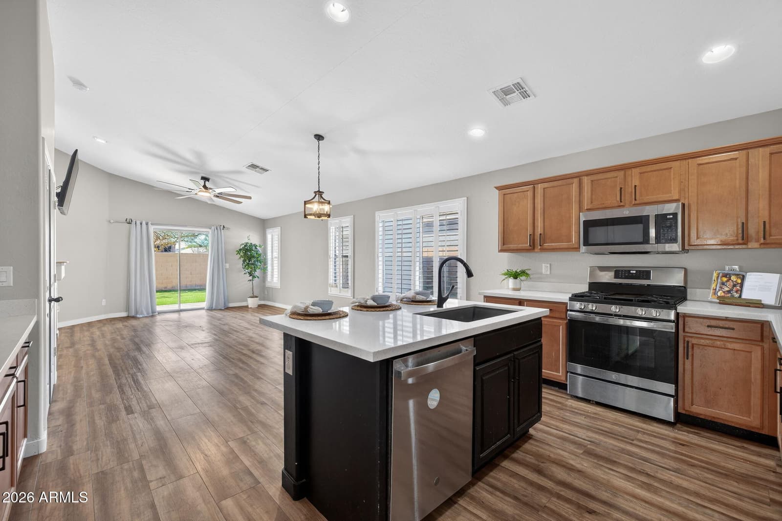 483 W Gascon Road, San Tan Valley, AZ 85143 — photo 13 of 35