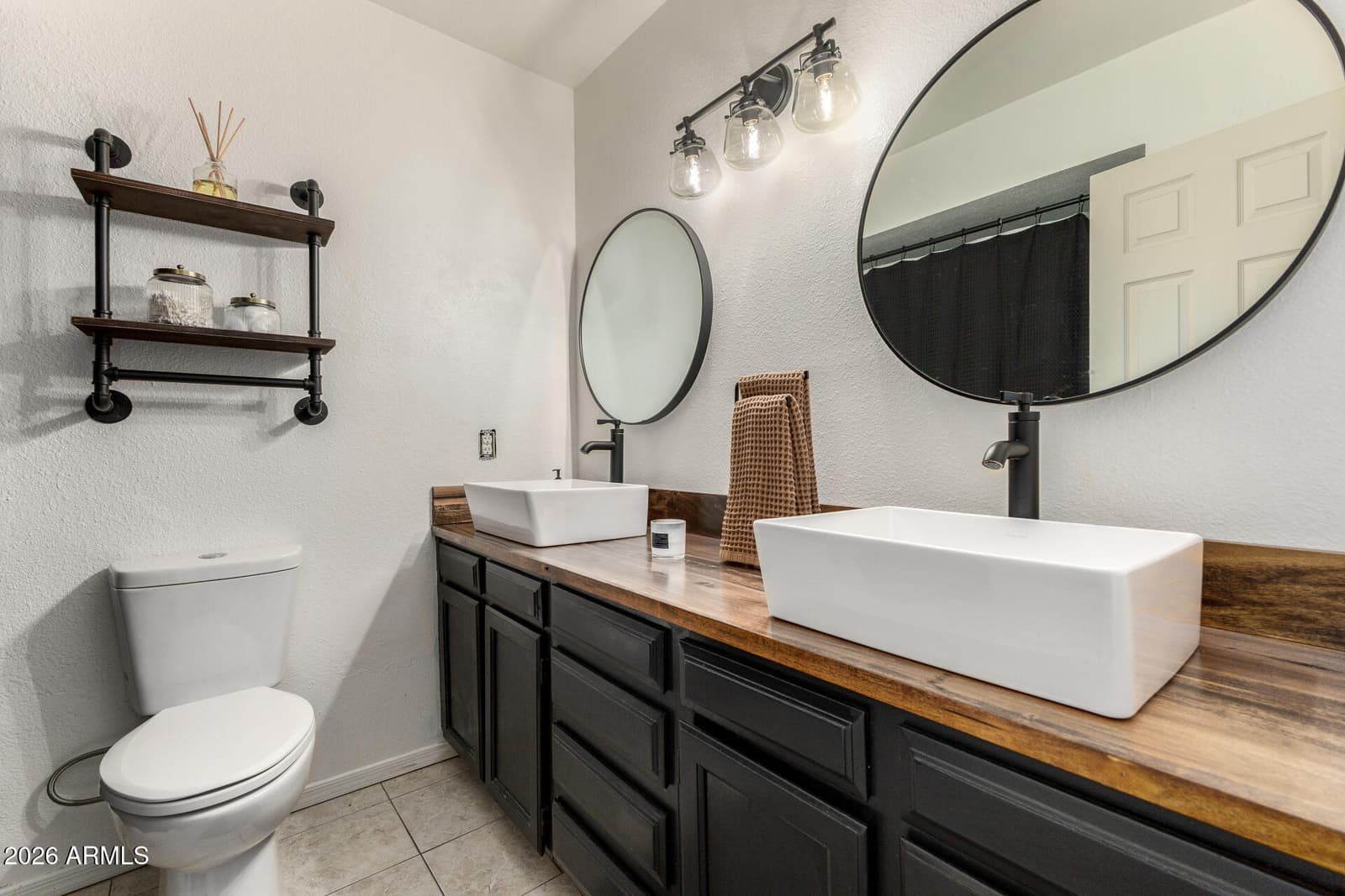 864 W KILAREA Avenue, Mesa, AZ 85210 — photo 9 of 14