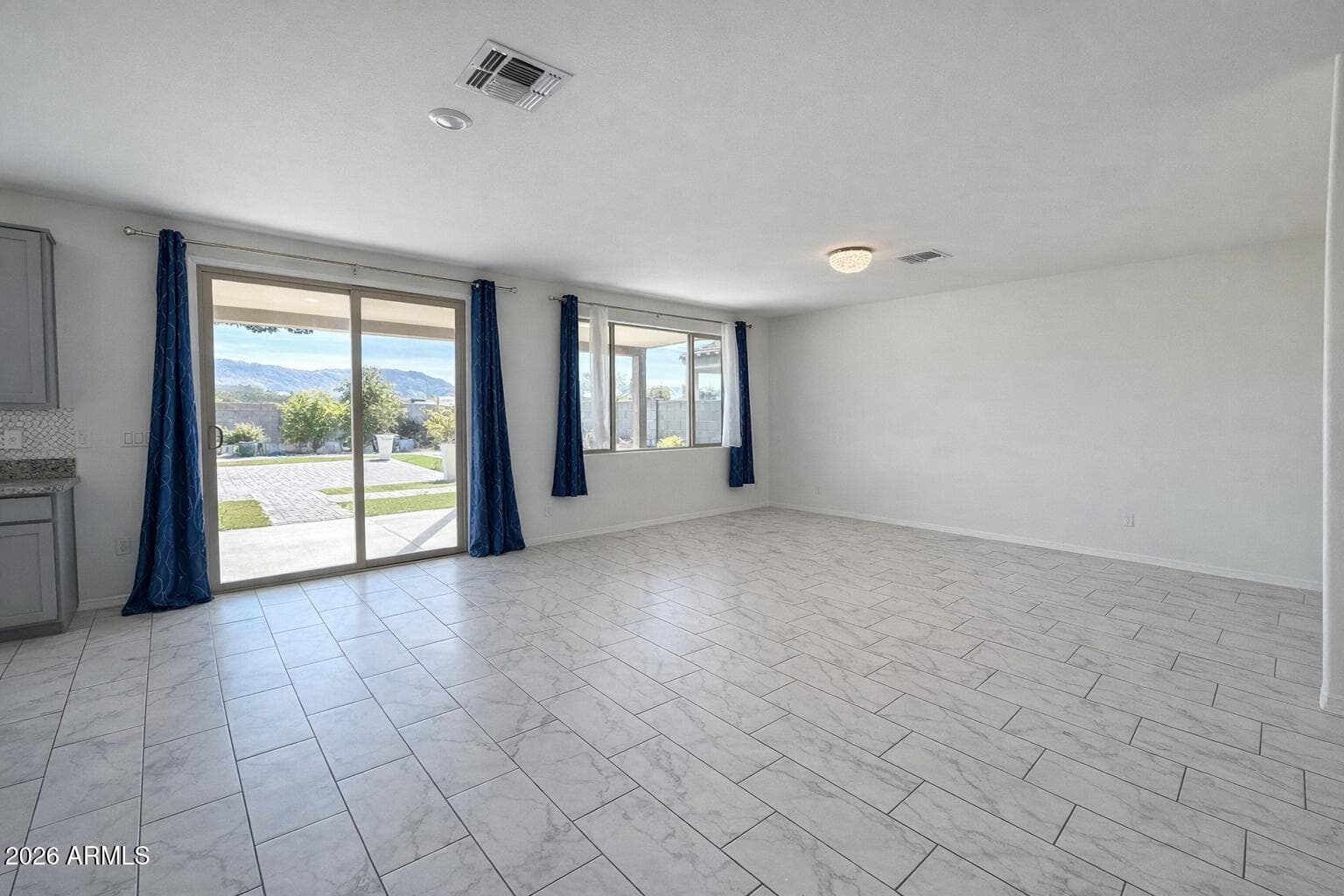 2439 W KOWALSKY Lane, Phoenix, AZ 85041 — photo 14 of 38