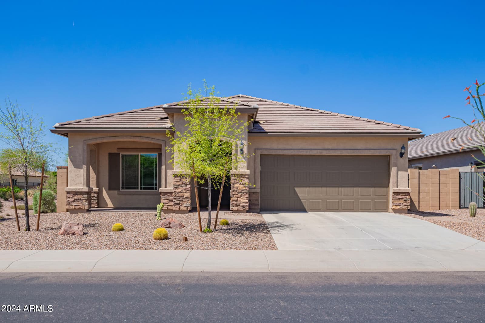 10912 E TUMBLEWEED Avenue, Mesa, AZ 85212 — photo 1 of 35