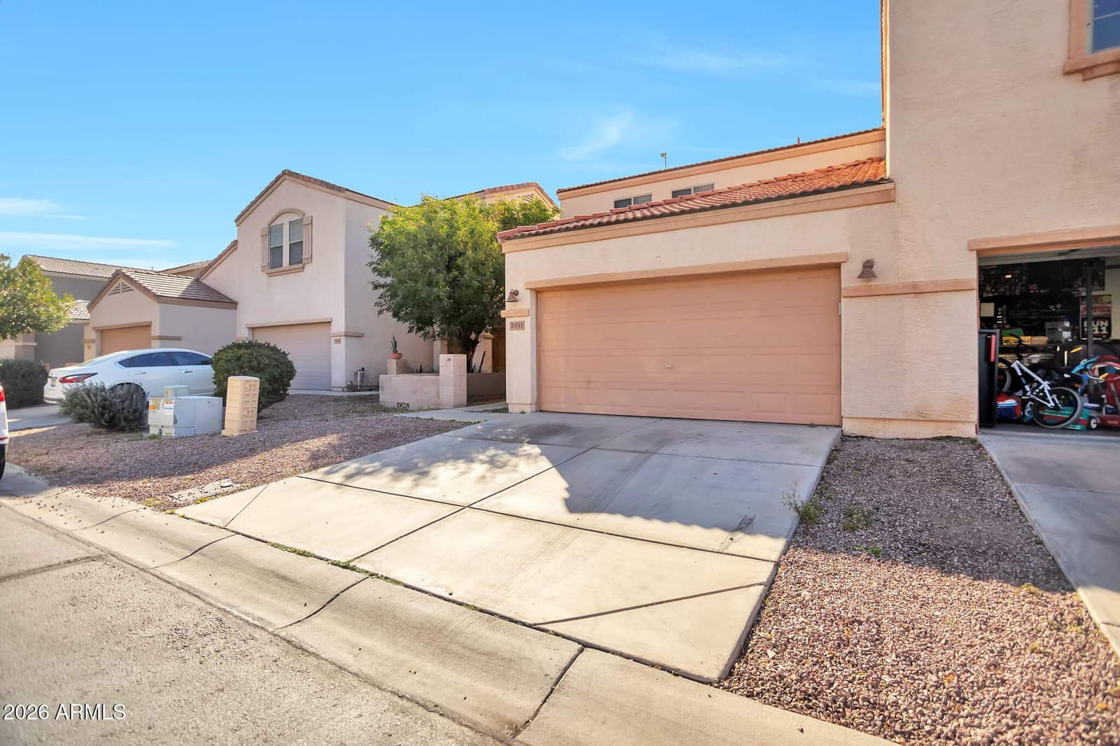 7051 W Lincoln Street, Peoria, AZ 85345 — photo 3 of 25