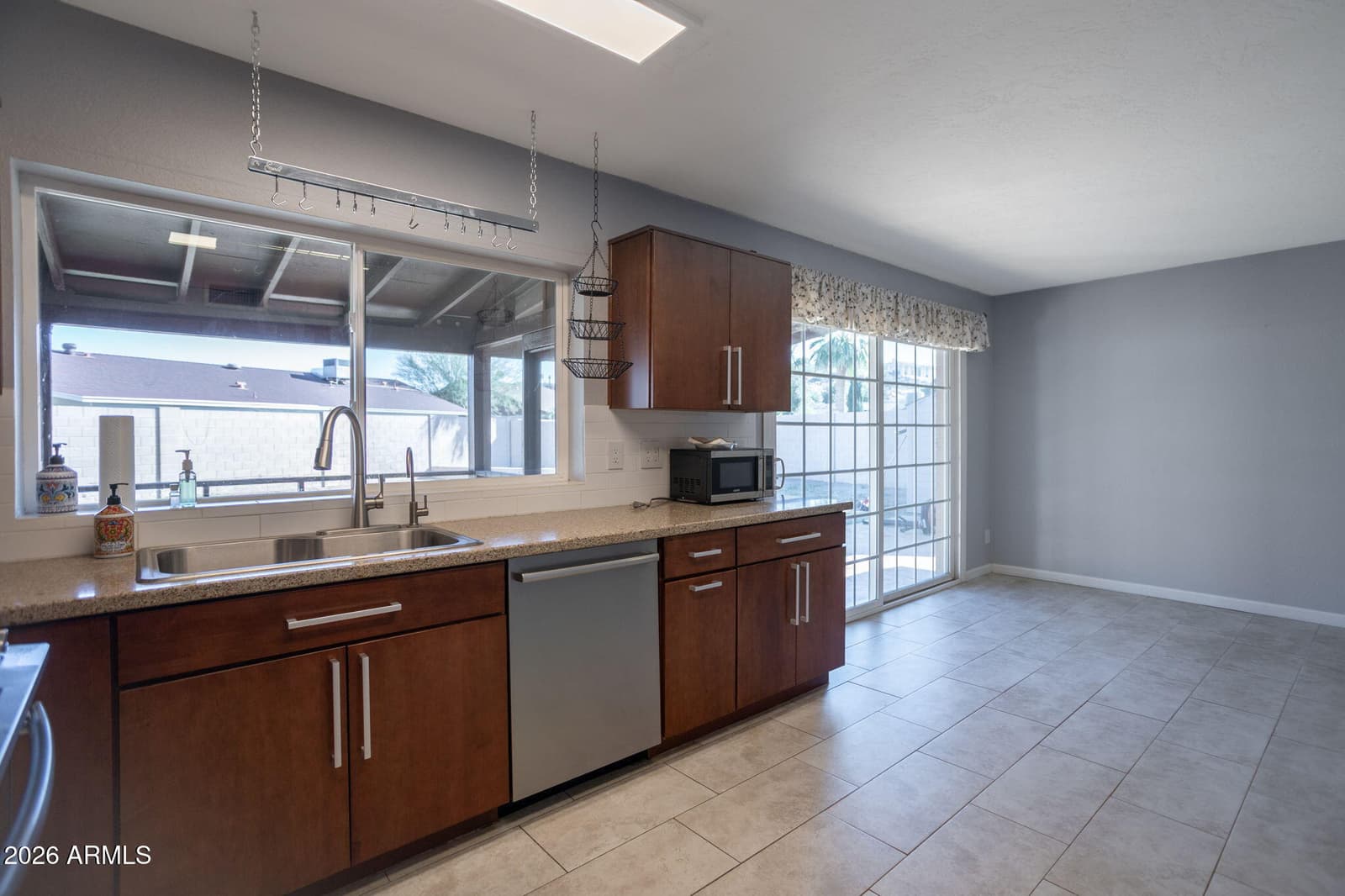 1722 W Saint Moritz Lane, Phoenix, AZ 85023 — photo 17 of 42