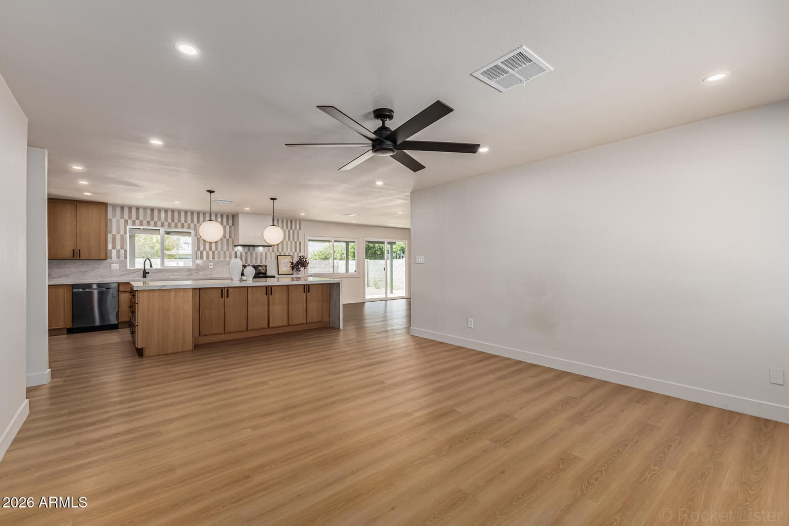 3515 E WINCHCOMB Drive, Phoenix, AZ 85032 — photo 5 of 24