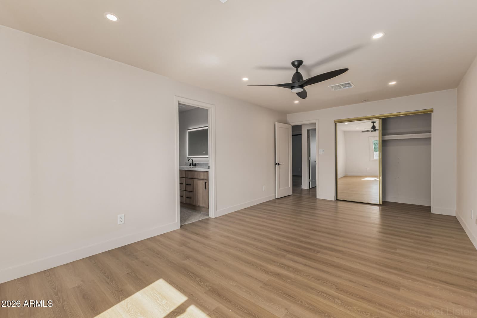 3515 E WINCHCOMB Drive, Phoenix, AZ 85032 — photo 14 of 24