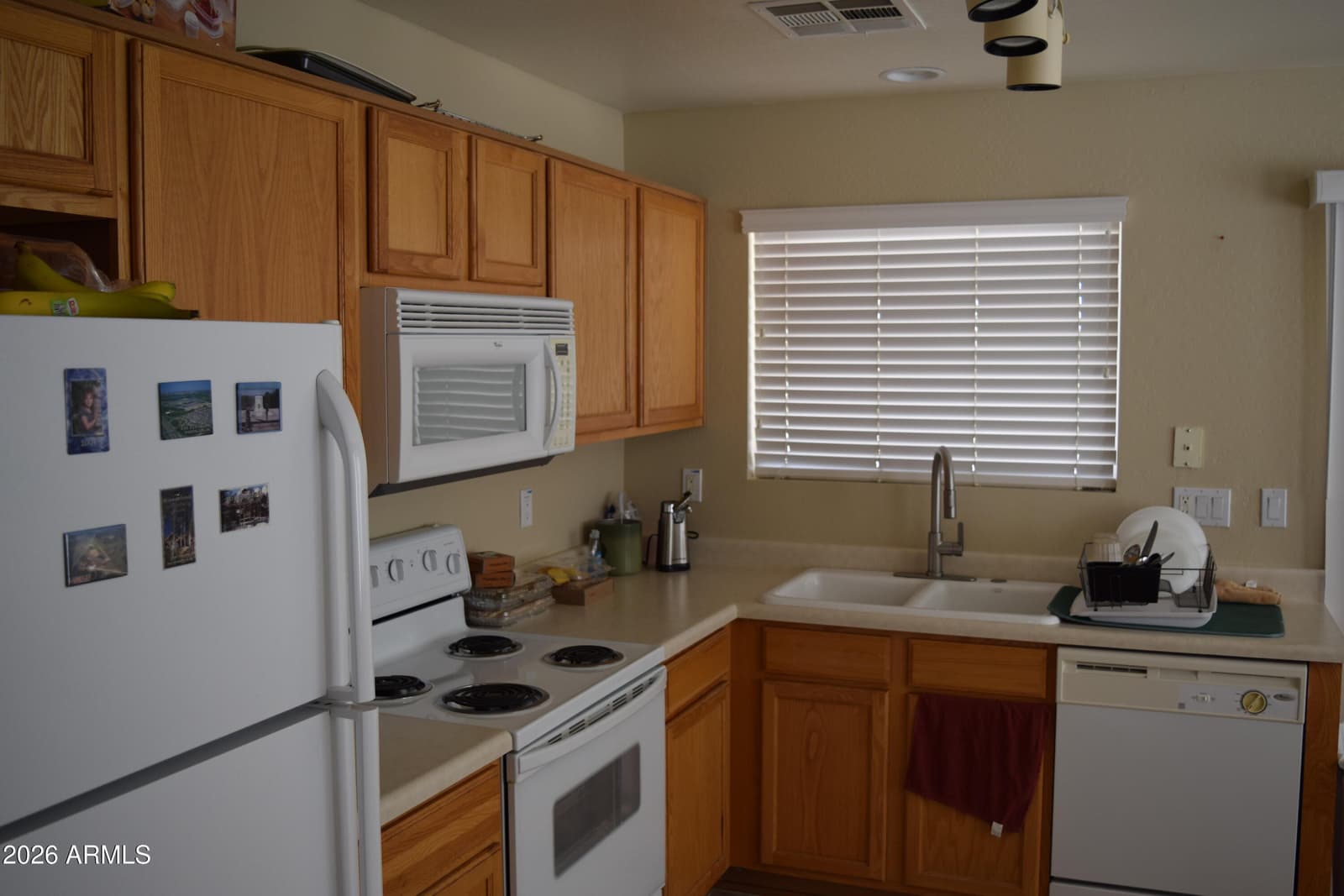 2388 E VALENCIA Drive, Casa Grande, AZ 85194 — photo 6 of 21