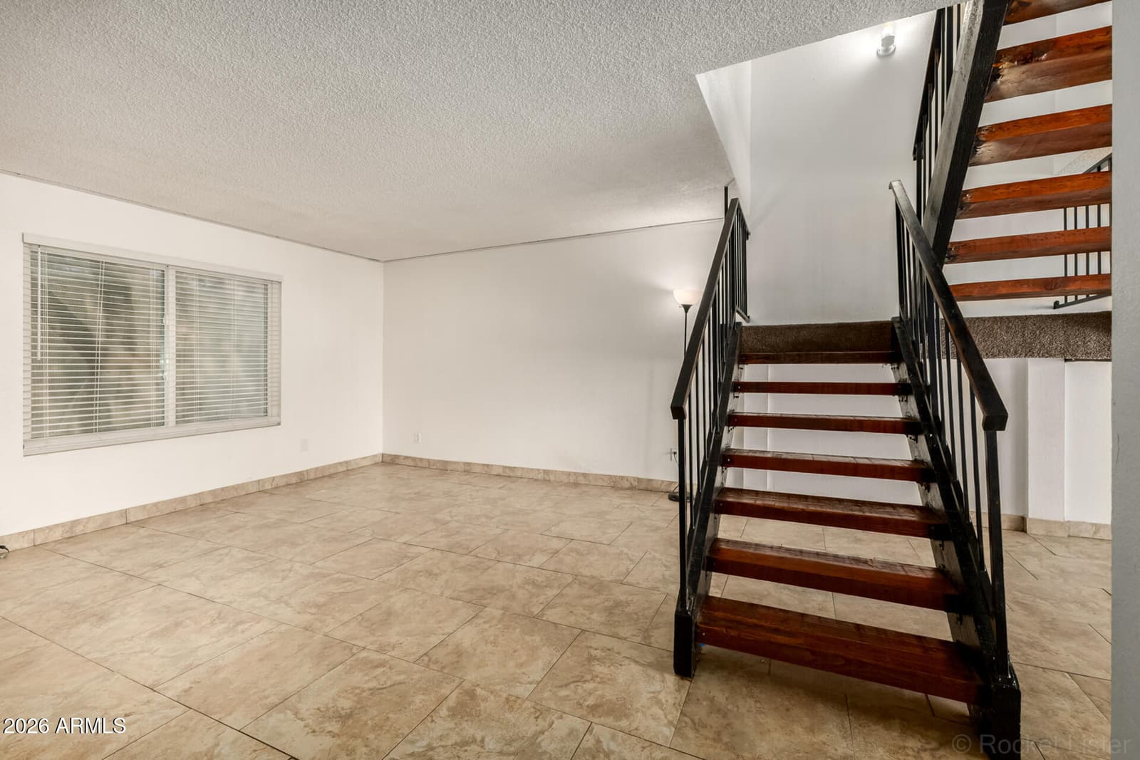3109 W Harmont Drive, Phoenix, AZ 85051 — photo 5 of 31
