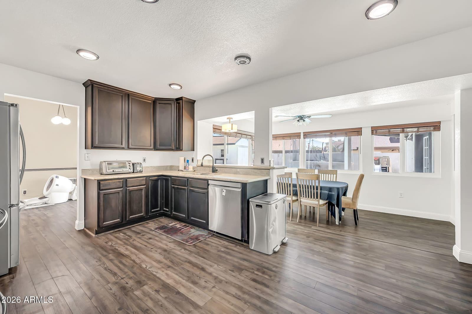 3609 W WHITTEN Street, Chandler, AZ 85226 — photo 12 of 60