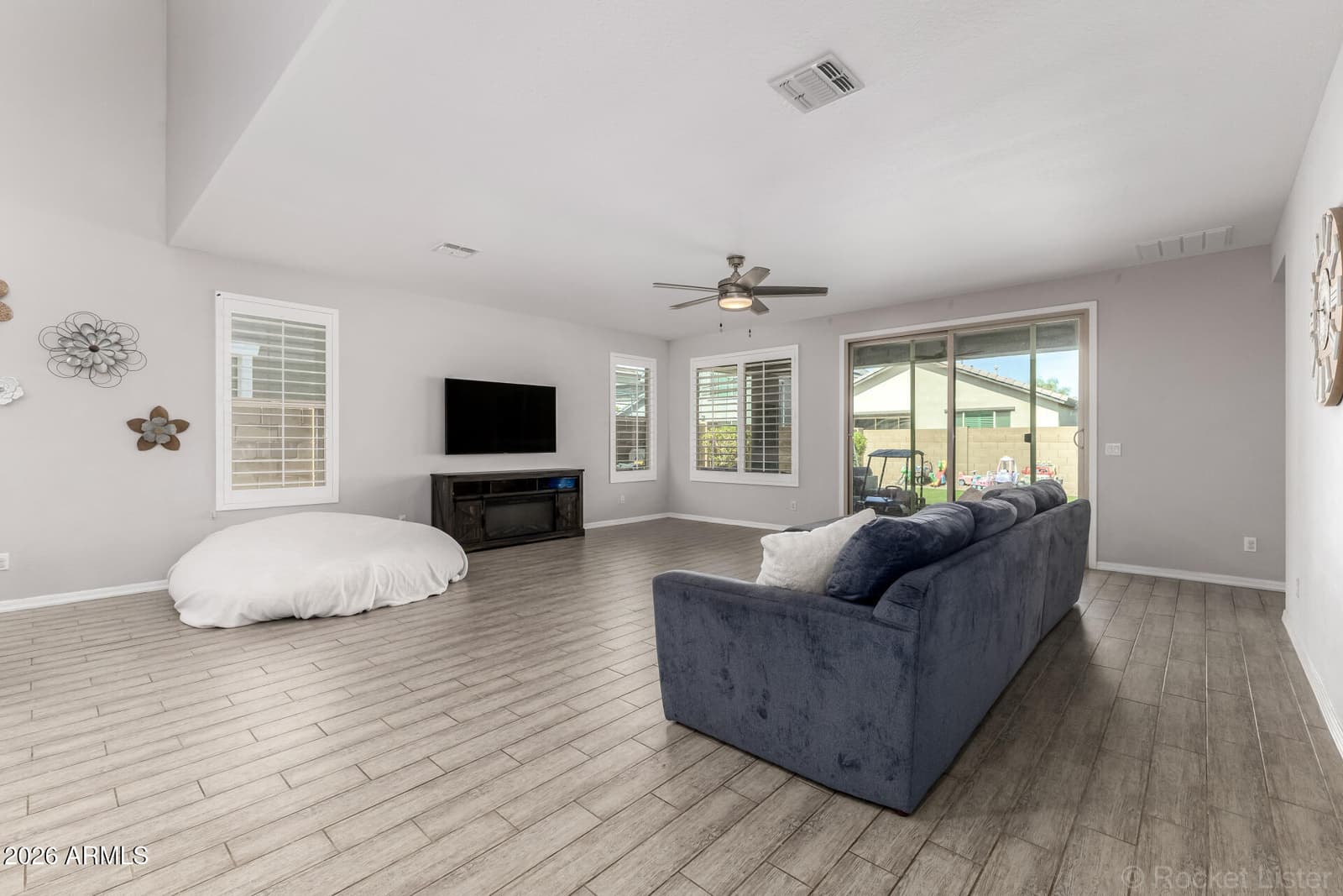 14404 W Wethersfield Road, Surprise, AZ 85379 — photo 7 of 36