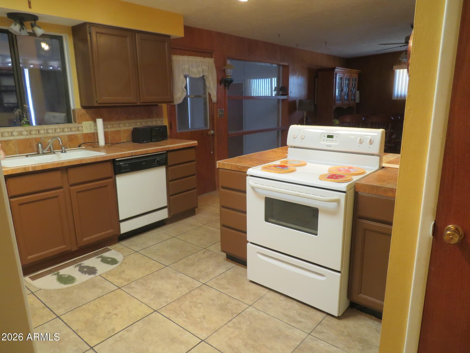 1000 BELLA VISTA Drive, Sierra Vista, AZ 85635 — photo 10 of 29