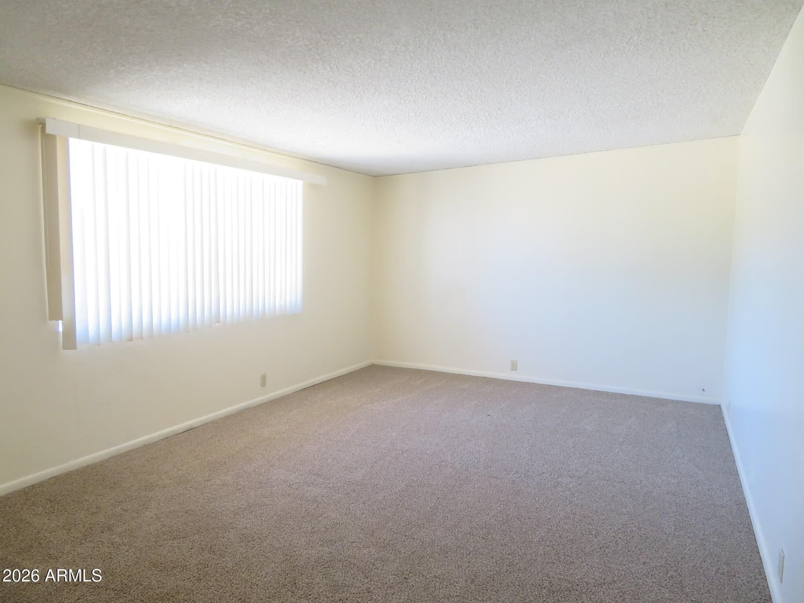 211 Dragoon Street, Huachuca City, AZ 85616 — photo 6 of 33