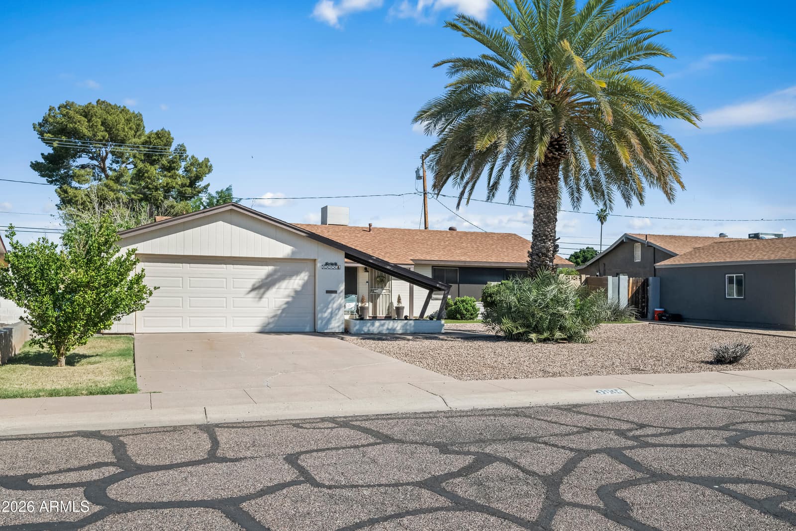 3934 W MYRTLE Avenue, Phoenix, AZ 85051