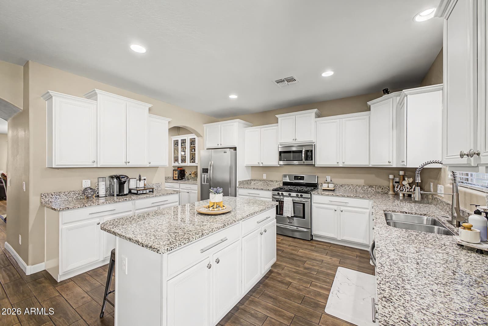 9350 W Medlock Drive, Glendale, AZ 85305 — photo 3 of 40
