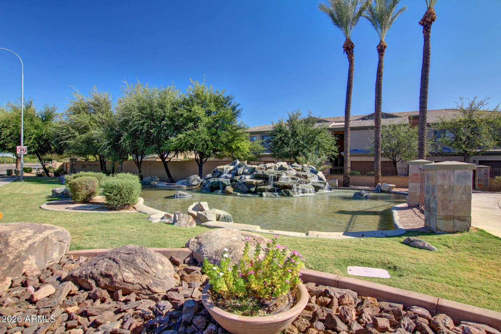 705 W QUEEN CREEK Road 1047, Chandler, AZ 85248 — photo 32 of 39