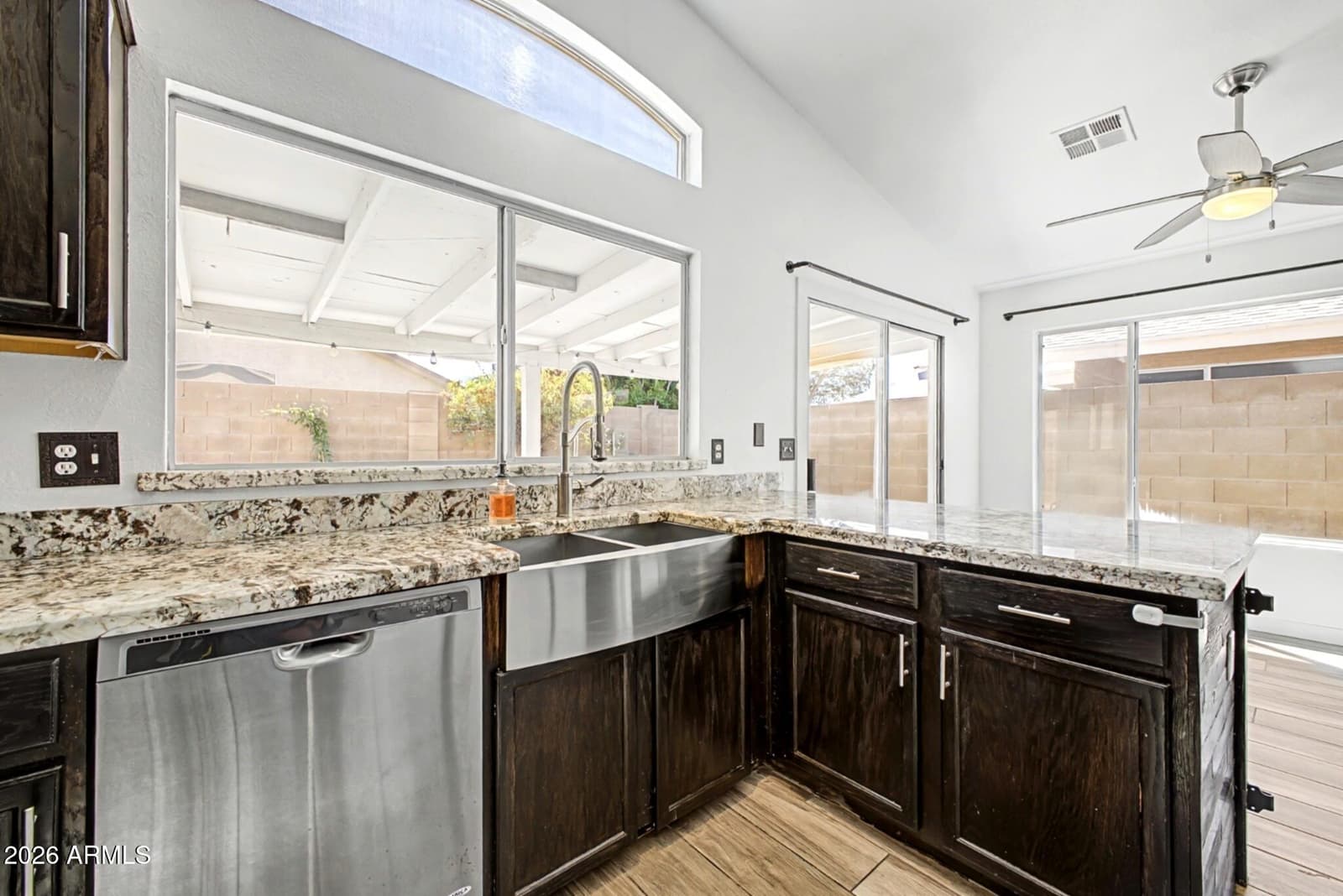109 W Mohawk Drive, Phoenix, AZ 85027 — photo 5 of 23