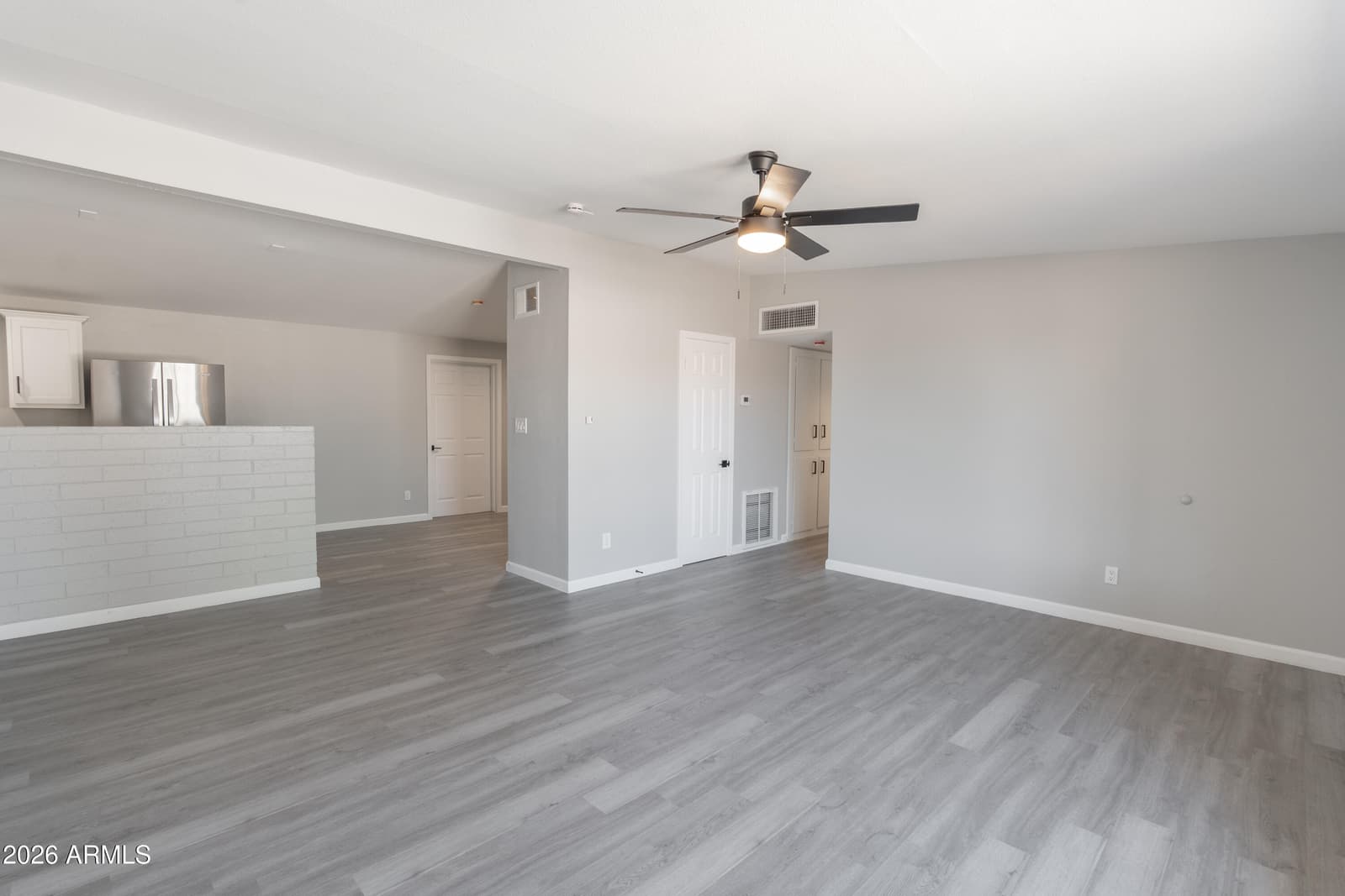 4230 N 49TH Drive, Phoenix, AZ 85031 — photo 7 of 37