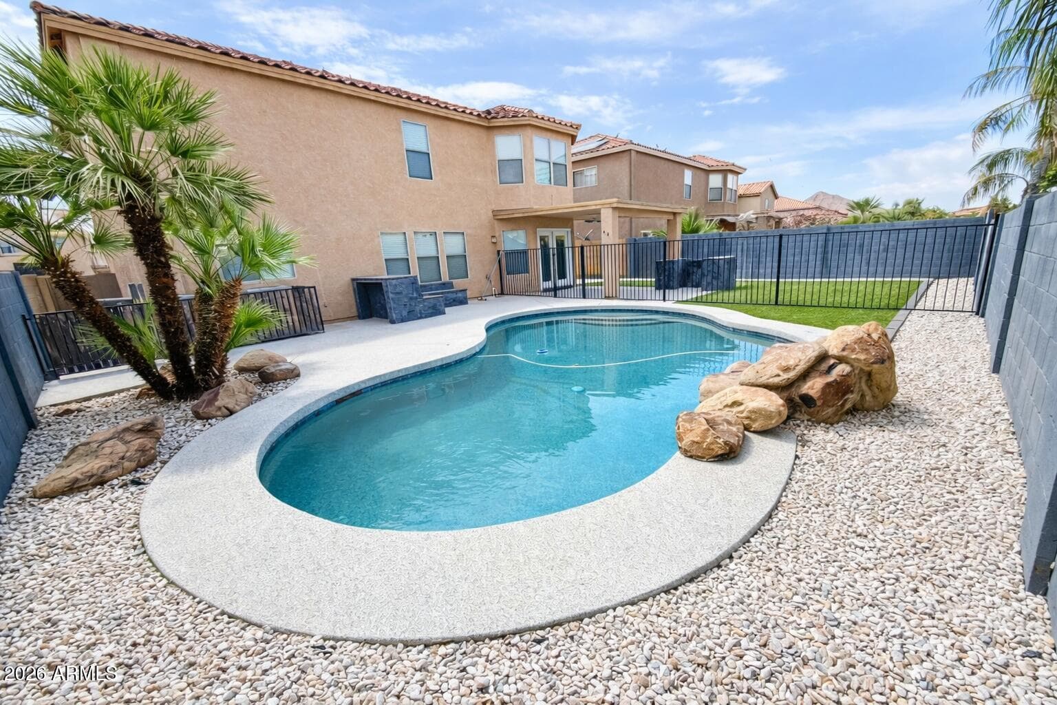 2812 W SUNSHINE BUTTE Drive, San Tan Valley, AZ 85144 — photo 31 of 40