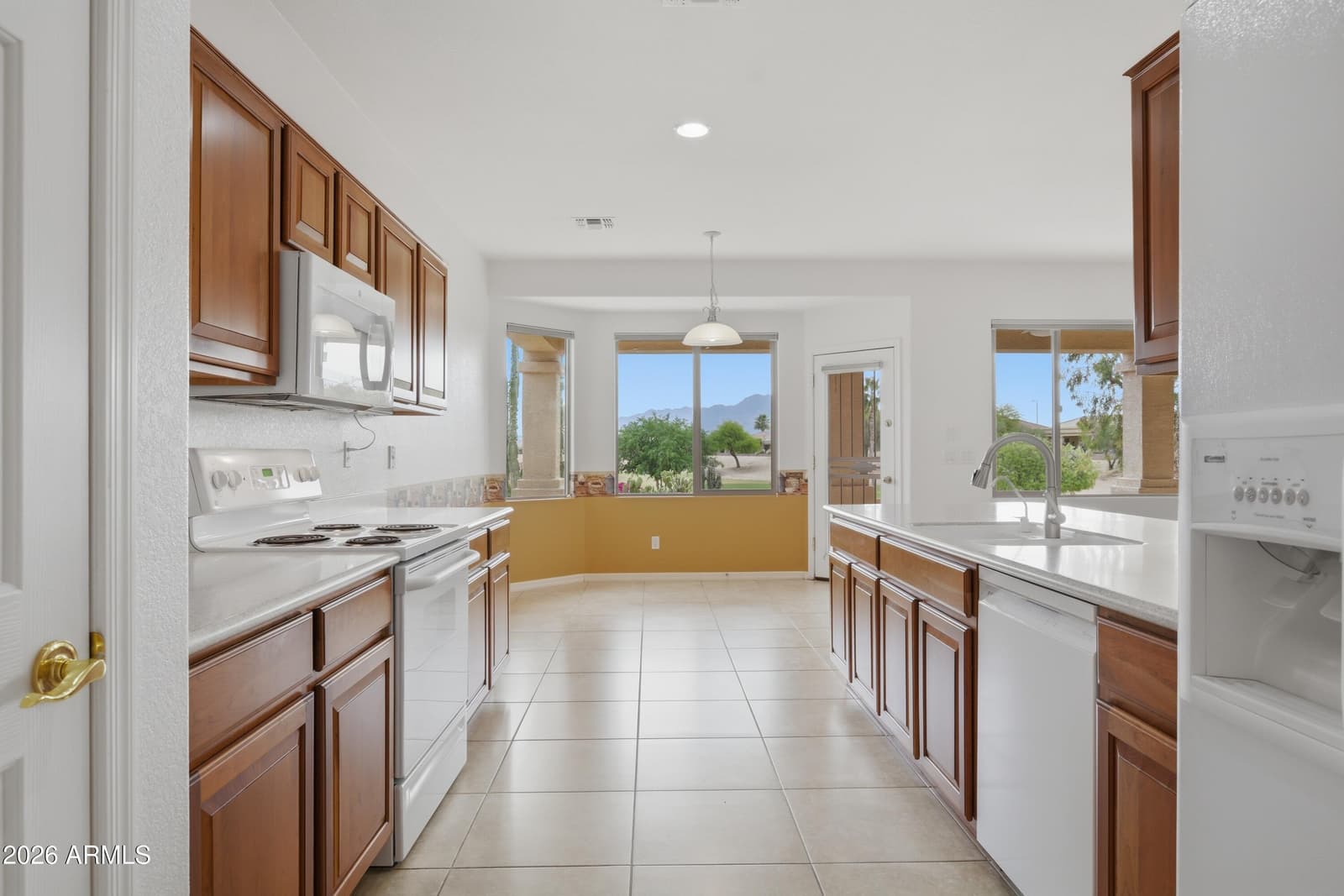 6863 S SANTA RITA Way, Chandler, AZ 85249 — photo 10 of 45