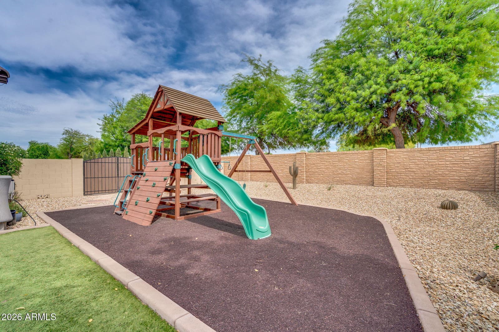 2471 E ROBIN Court, Gilbert, AZ 85296 — photo 42 of 47