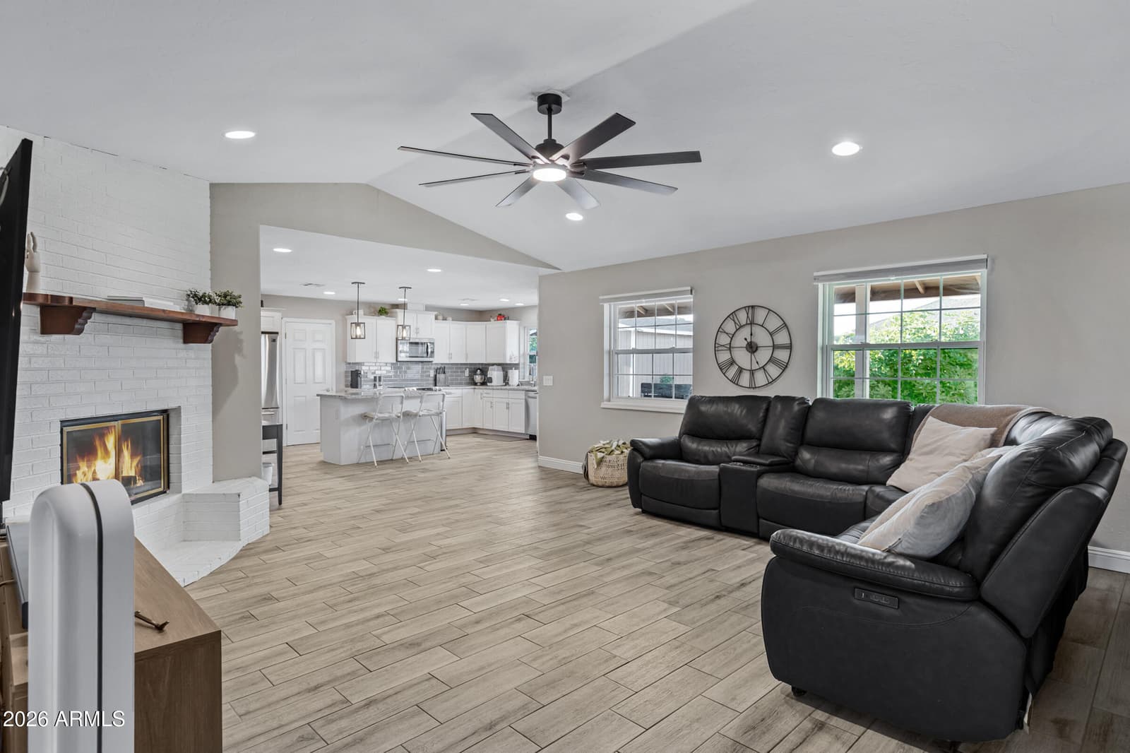 5344 E DIAMOND Avenue, Mesa, AZ 85206 — photo 5 of 42