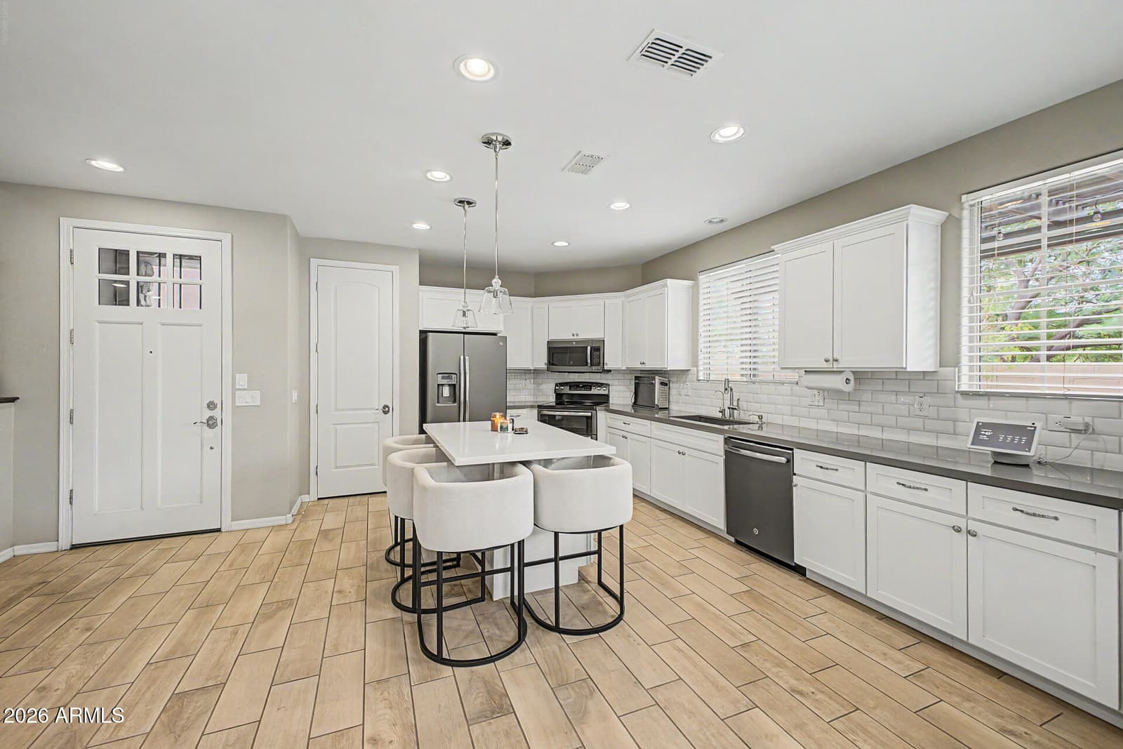 15918 S 11th Way, Phoenix, AZ 85048 — photo 9 of 32