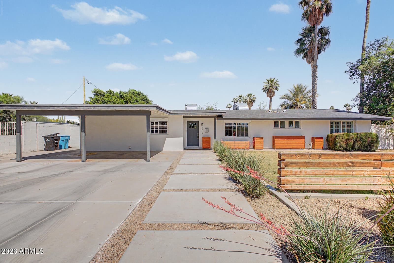 702 W ROSE Lane, Phoenix, AZ 85013